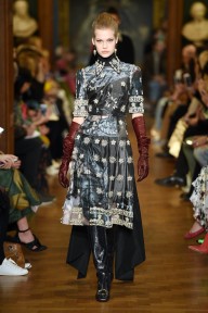 Look 25