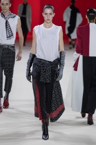 Look 10