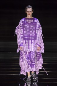 Look 25