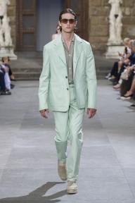 Look 3