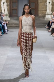 Look 10