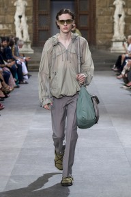 Look 18