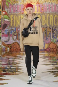 Look 18