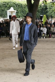 Look 11