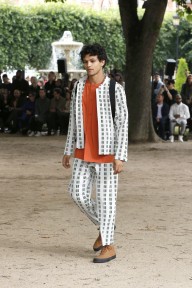 Look 14