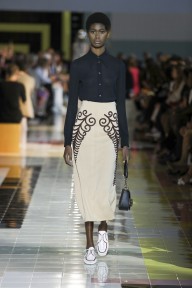 Look 16
