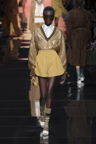 Look 18