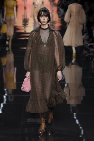 Look 32