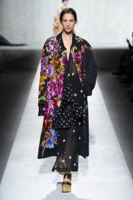 Look 18