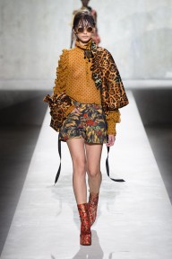 Look 37