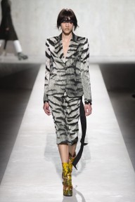 Look 50