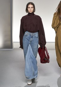 Look 30