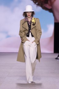 Look 10