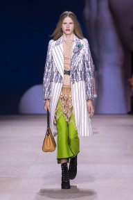 Look 37