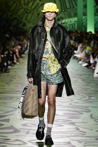 Look 15