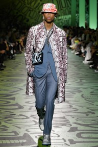 Look 32