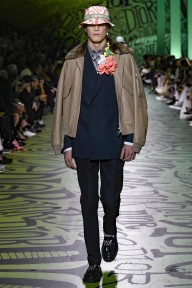 Look 43