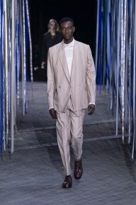 Look 15