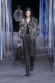 Look 24