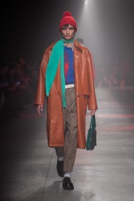 Look 16