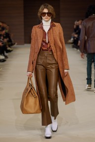 Look 10