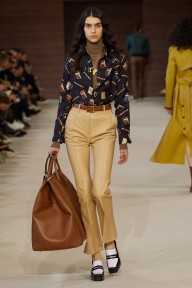 Look 16