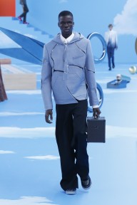 Look 16