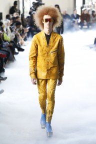 Look 18