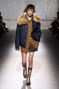 Look 50