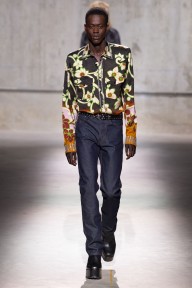 Look 28