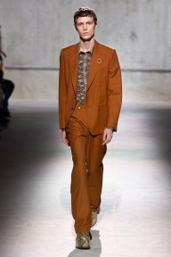 Look 25