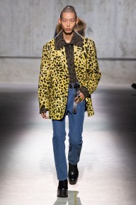 Look 17