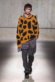 Look 10