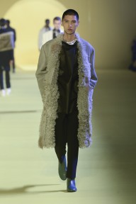 Look 18