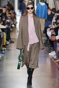 Look 17