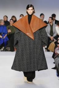 Look 3