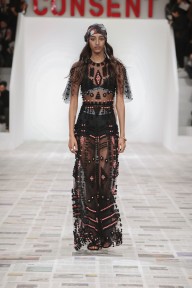 Look 10
