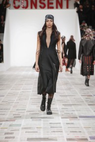 Look 16