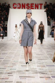 Look 32