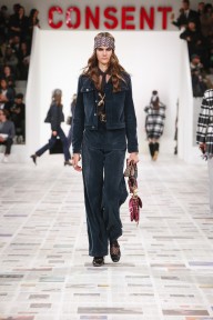 Look 60
