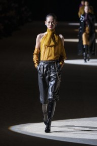 Look 30