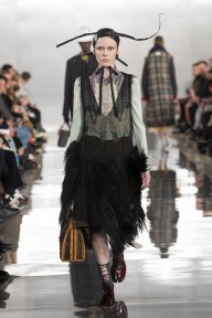 Look 10