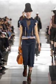 Look 16