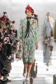 Look 25
