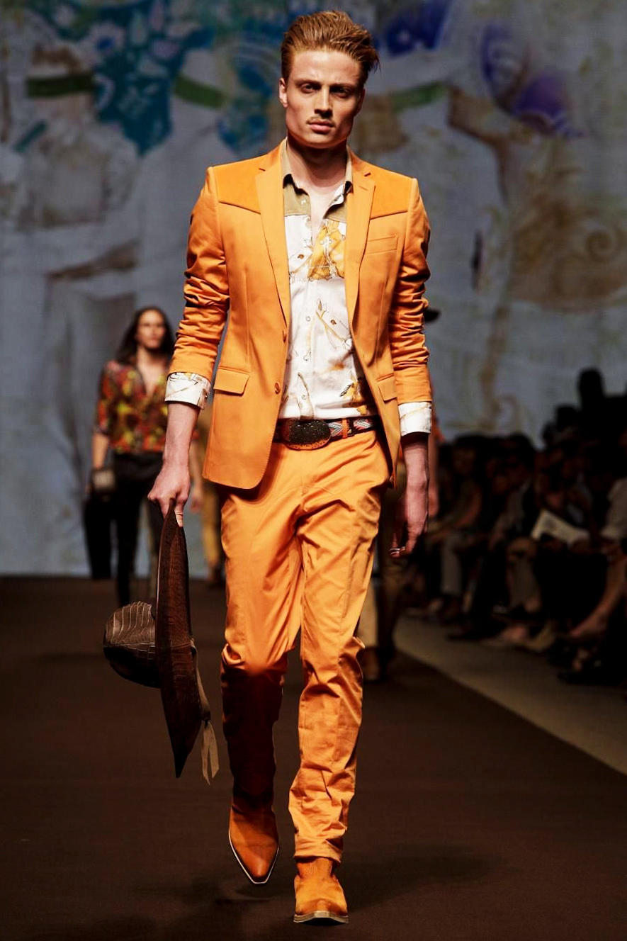 Look 32