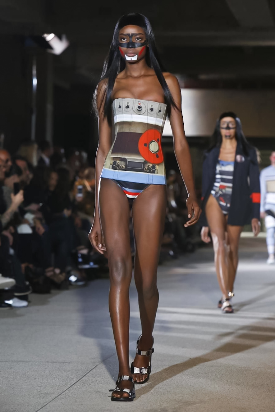 Look 16