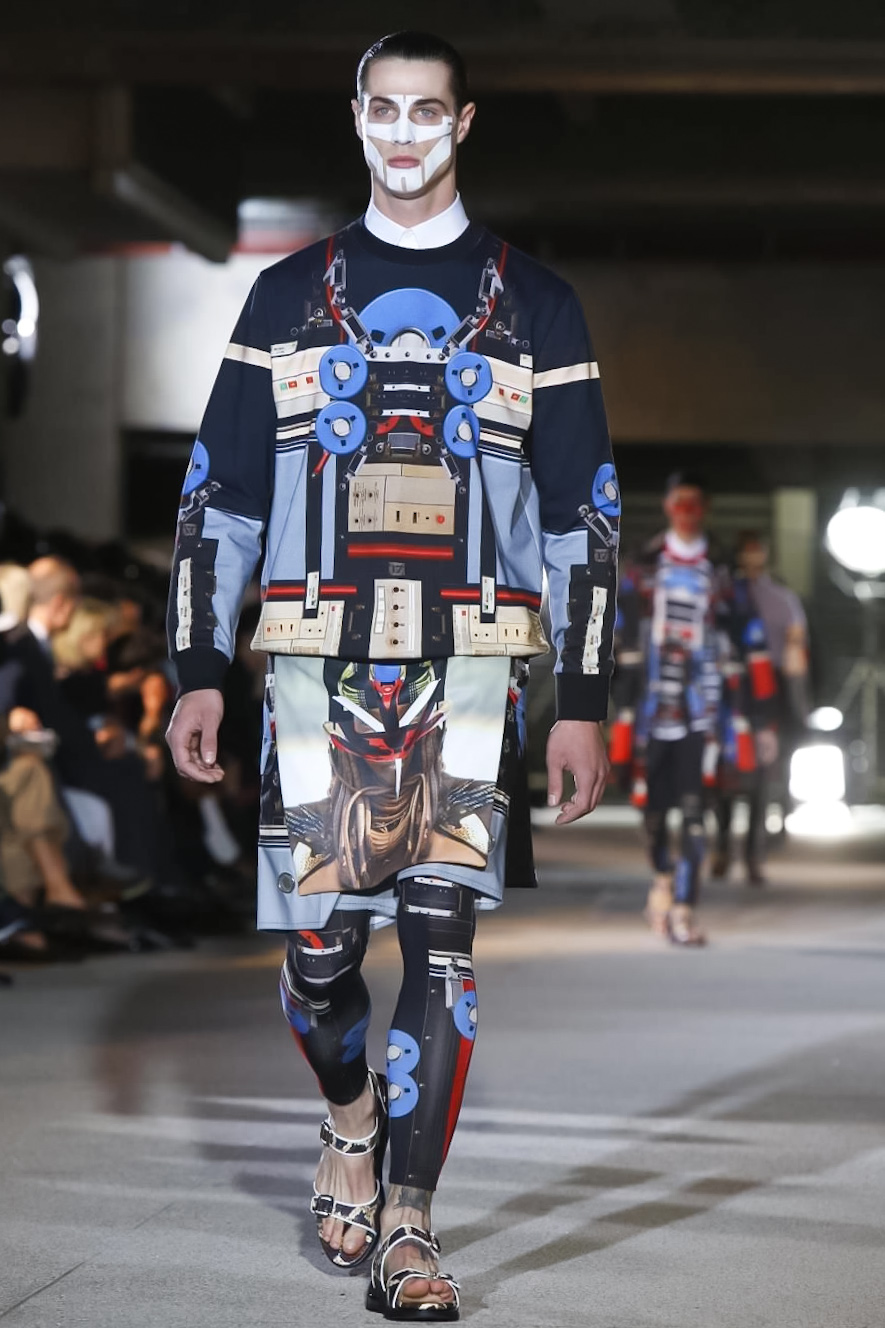 Look 25