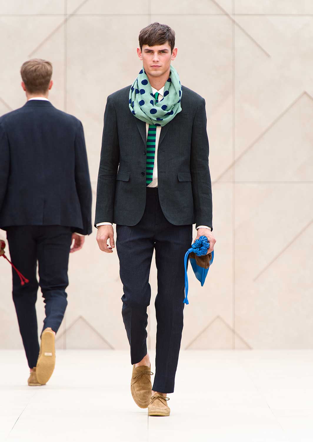 Look 13