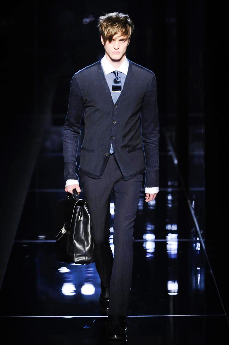 Look 10