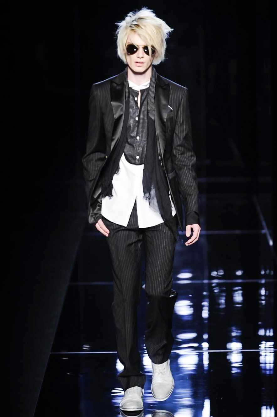 Look 19